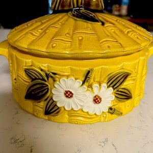 Mcm 1960’s covered dish